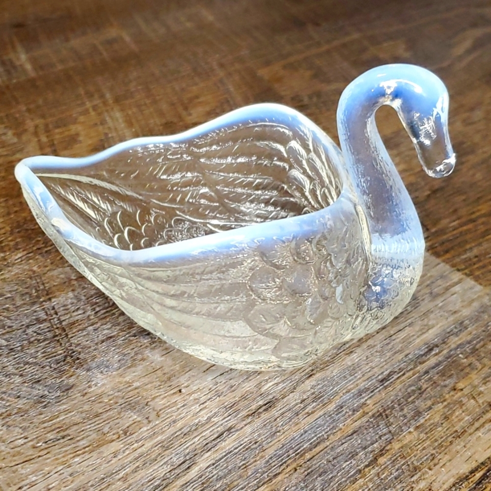 Fenton Art Glass Swan